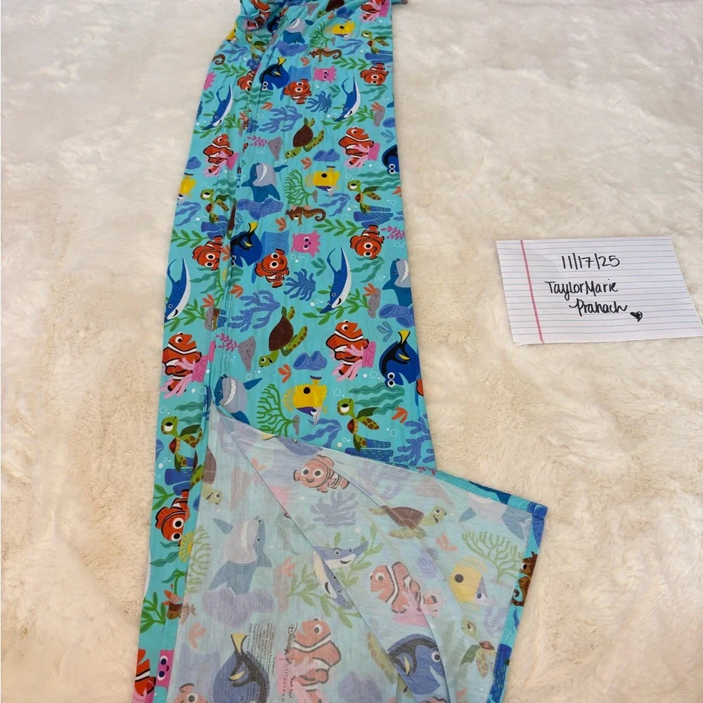 Little Sleepies finding Nemo swaddle - Picture 9 of 12